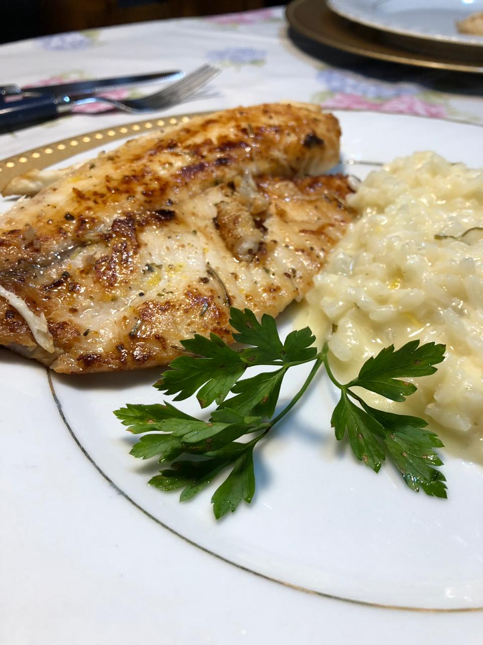 RECEITA DELES: RISOTO COM PESCADOS BEM FRESCO