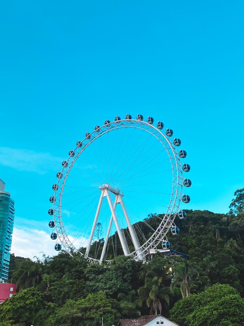 A RODA GIGANTE DE  BALNEÁRIO CAMBORIÚ